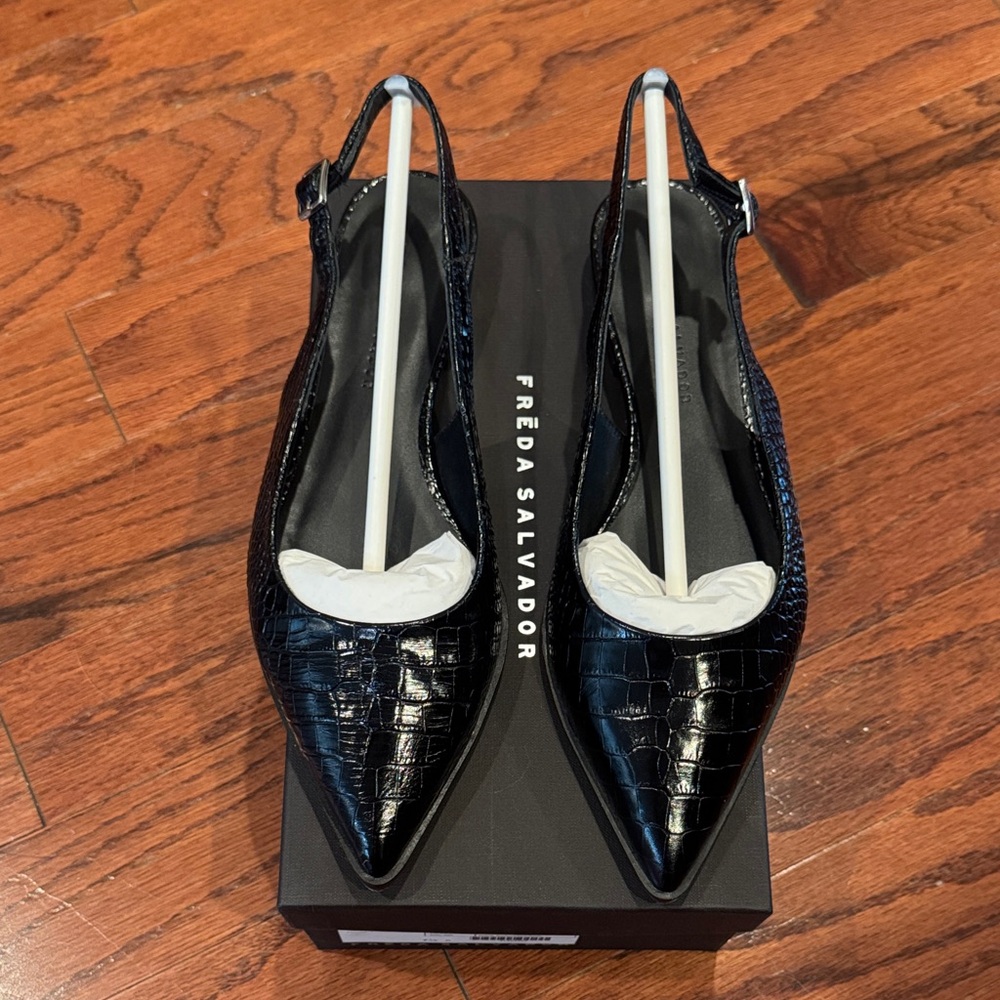Freda Salvador Marie Slingback Flat